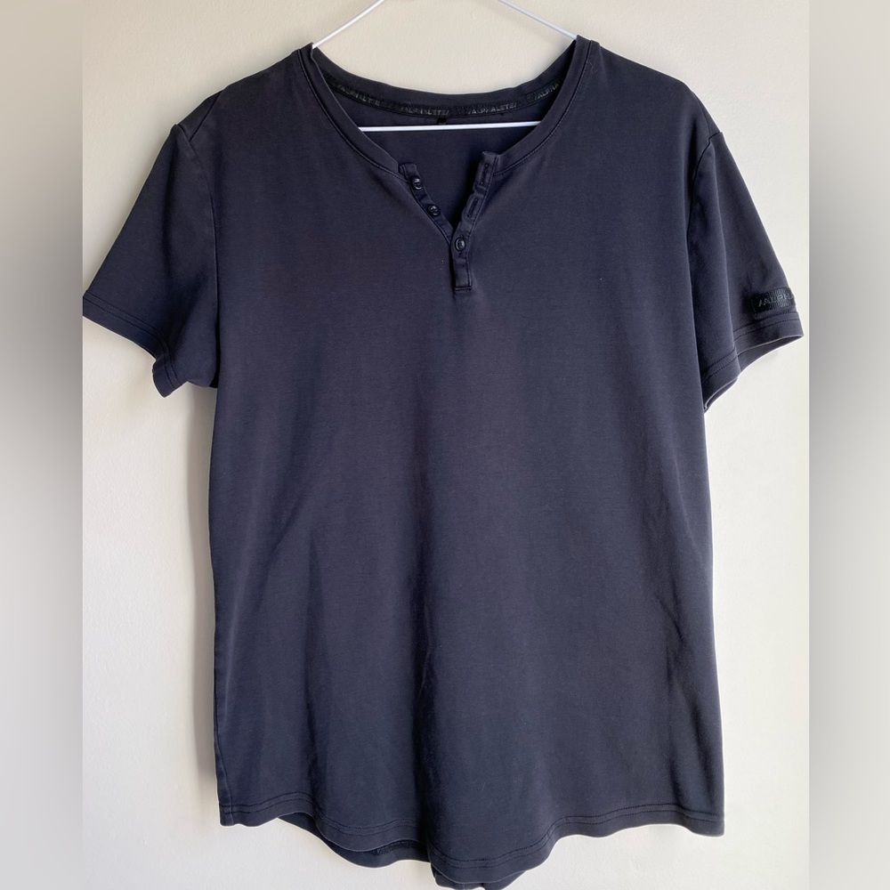 Alphalete Short Sleeve Henley Shirt